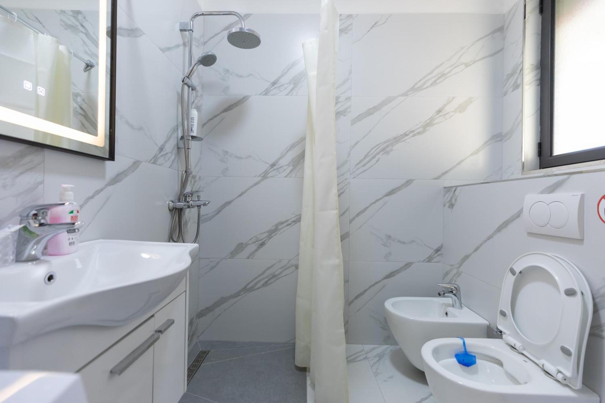 Vila Emi Apartment'S Дуррес Екстер'єр фото