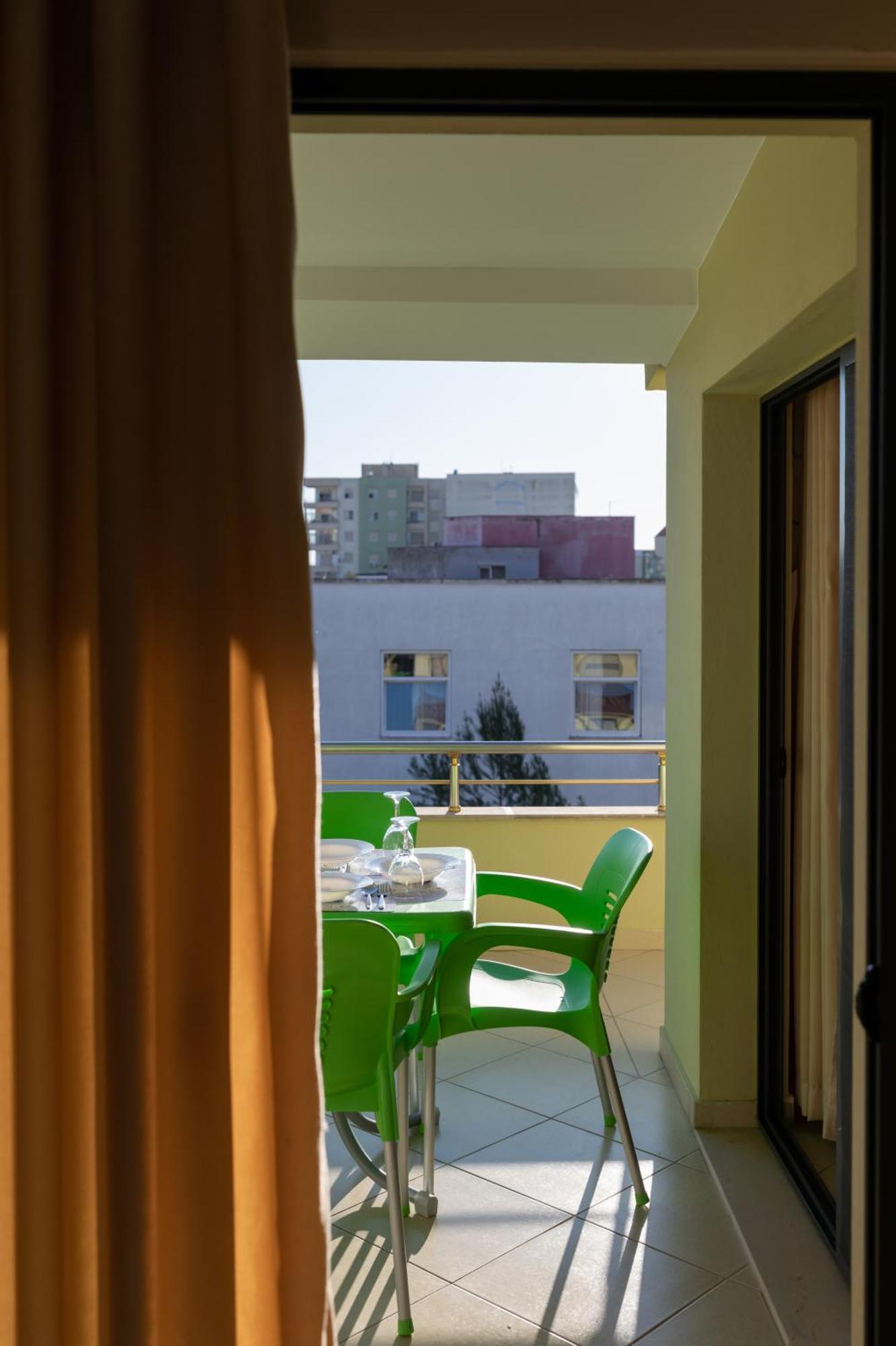 Vila Emi Apartment'S Дуррес Екстер'єр фото
