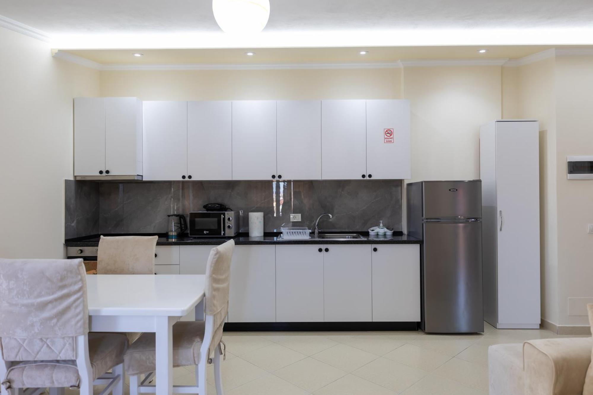 Vila Emi Apartment'S Дуррес Екстер'єр фото
